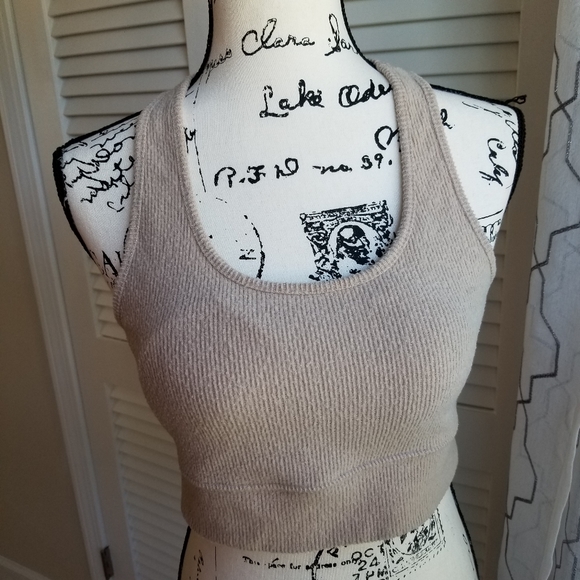Wishlist Crop Top Color Tan Cream SIZE L. - Picture 3 of 12
